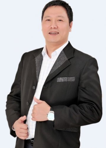 張?jiān)孪槔蠋? onerror=